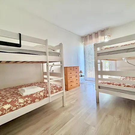 Welcome - Bright With Free Parking Apartment *
